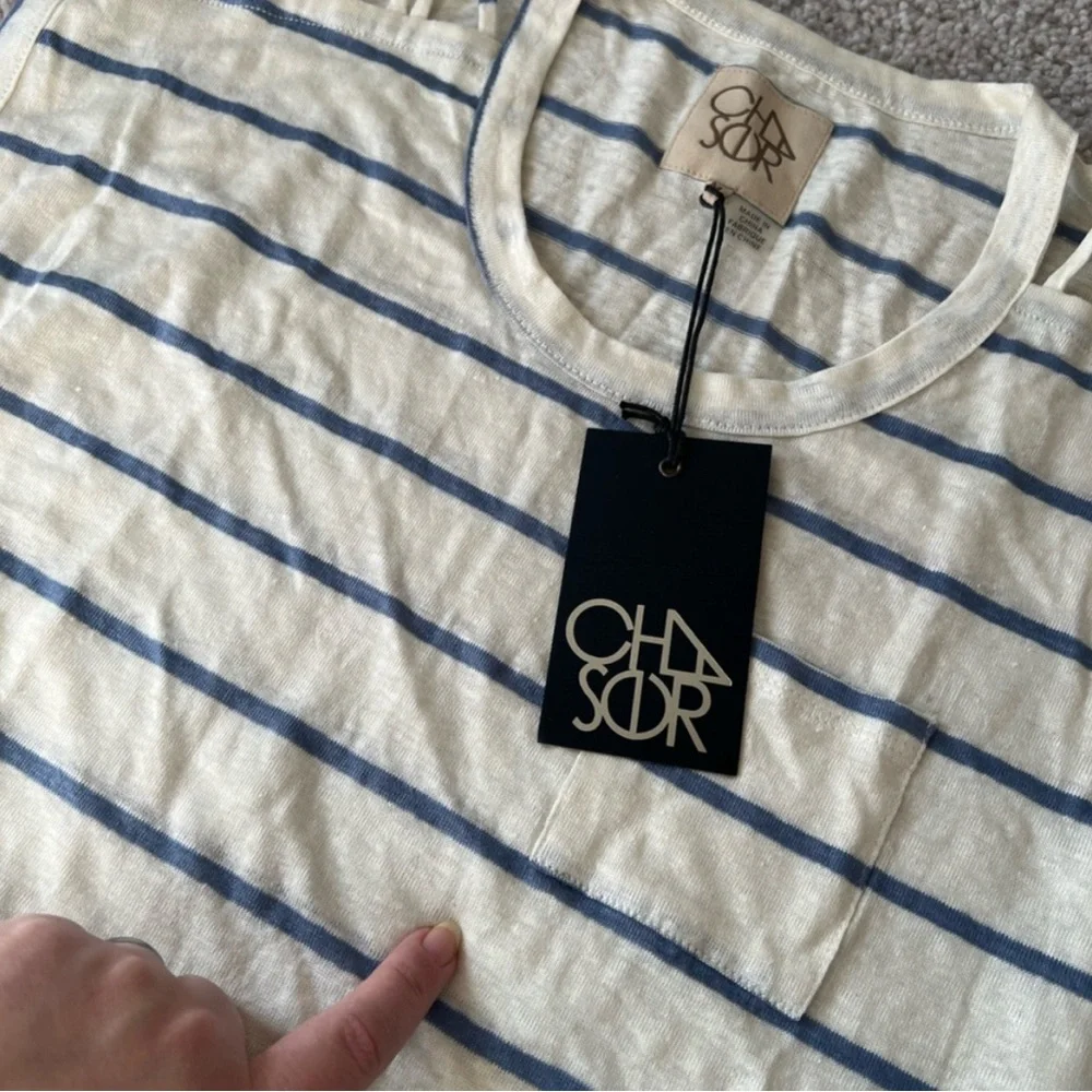 Chaser - Linen Blend Strappy Shoulder Cap
Sleeve Top - Medium - Picture 8 of 8